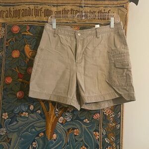 Lee Classic Women's Cargo Shorts in Khaki